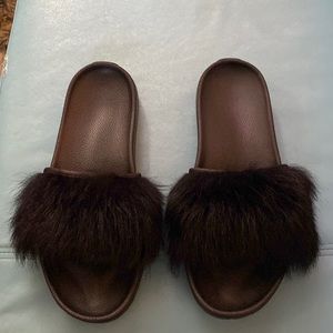 Ugg fur slides